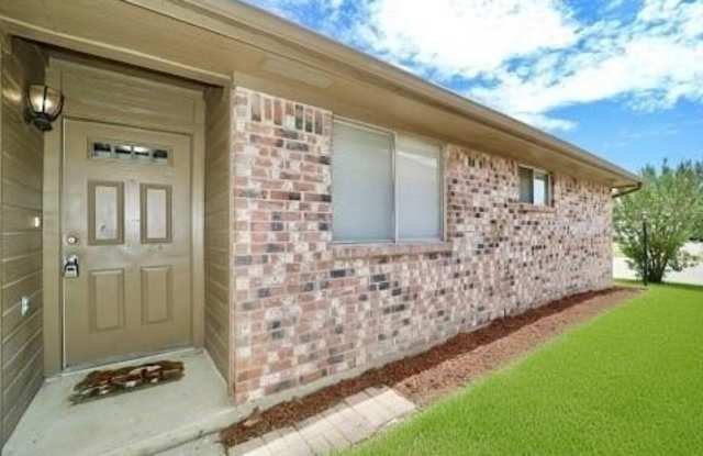 9727 Pinehurst Lane Gallery 2