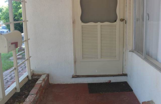 Spacious newly updated Pittsburg 3/1.5 home Gallery 3