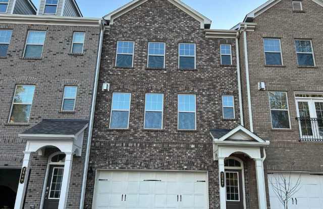 4 BEDROOM TOWNHOME IN CHAMBLEE! photos photos