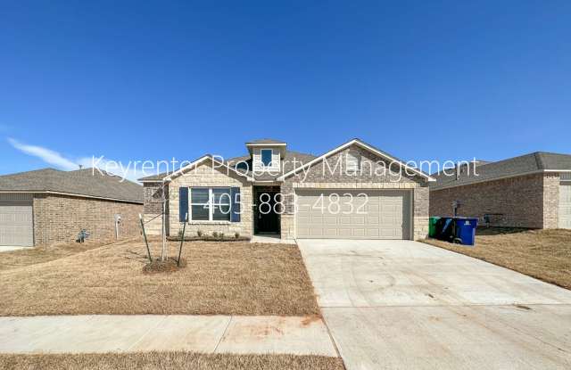 Gorgeous 4 Bed 2 Bath Home in Heart Of Yukon! photos photos
