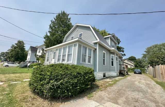 890 Shawano Avenue - Lower photos photos 890 Shawano Avenue - Lower photos photos