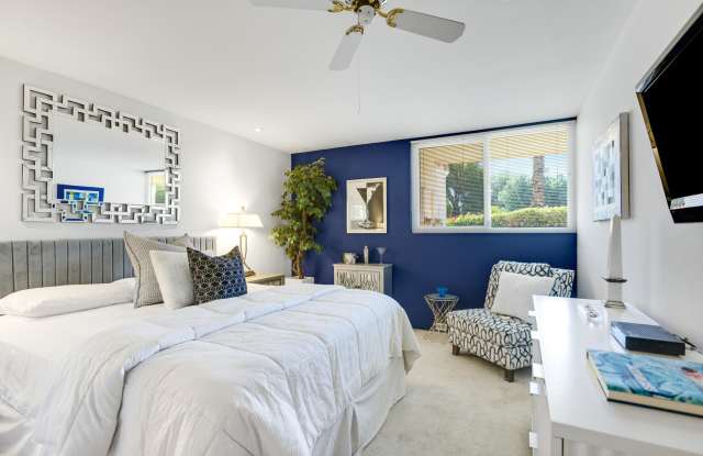 2522 N Whitewater Club Drive Gallery 2