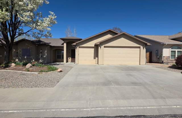 Beautiful 3 Bedroom Home photos photos