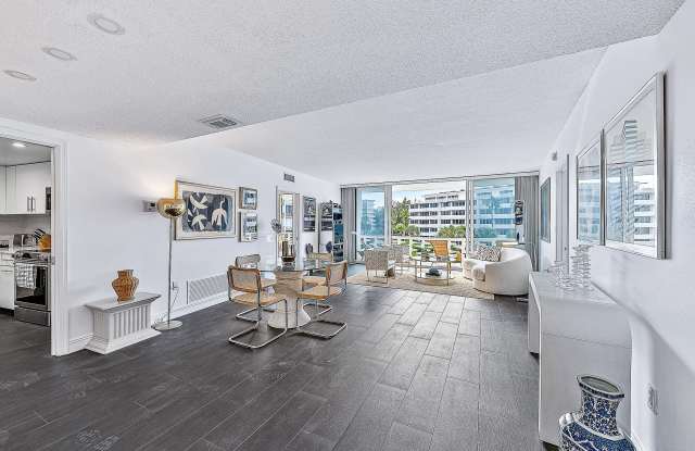2760 S Ocean Boulevard Gallery 3