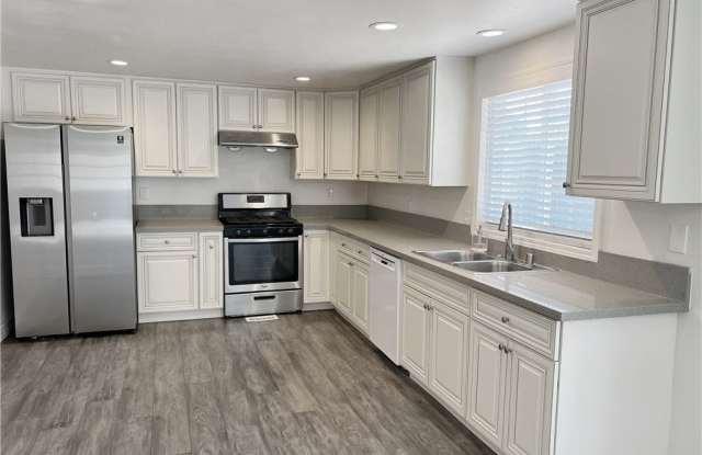 5715 Greenbriar Drive photos photos