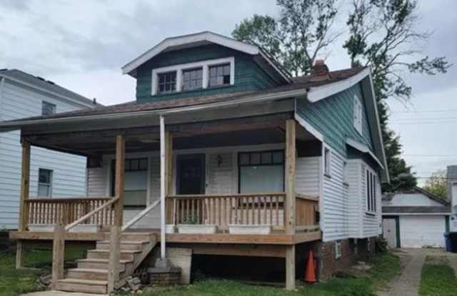 Single Family Home 4 beds 1 bath Available Now! Gallery 1