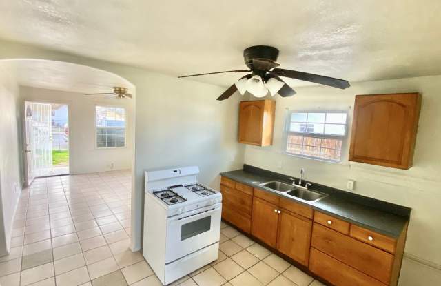 Take a look at this charming single family home in Delano - New reduced price!!!! - 1516 Belmont Street, Delano, CA 93215