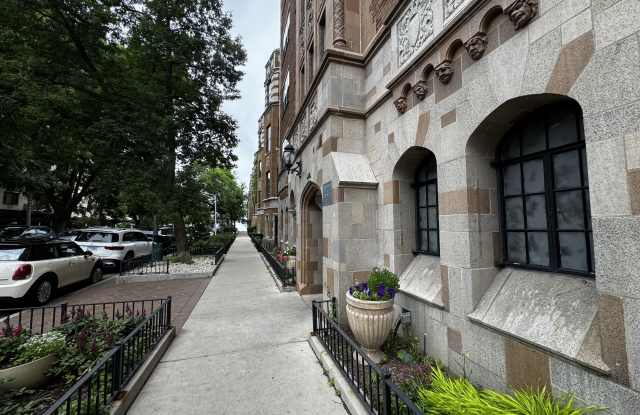 1337 W Fargo Ave photos photos