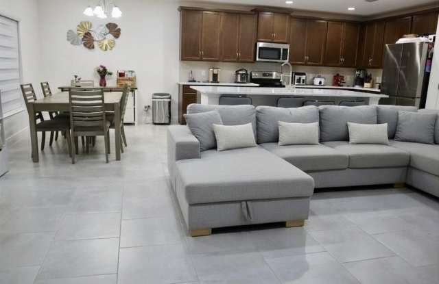260 Hamlet Lp Gallery 3