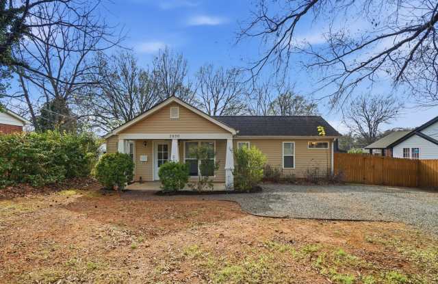 3 Bedroom Home with a deck in Plaza-Midwood! photos photos