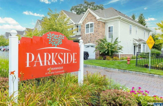 52 Parkside Drive Gallery 3