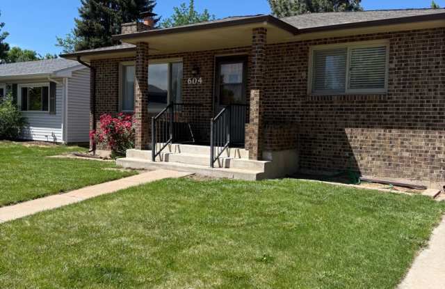 3-bedroom, 2-bathroom home in the heart of Windsor with Detached Workshop! photos photos