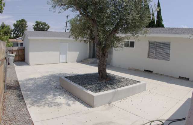 6 Bedroom 3 Bath- Large rooms, AC & FLAT ENERGY BILLS Gallery 3