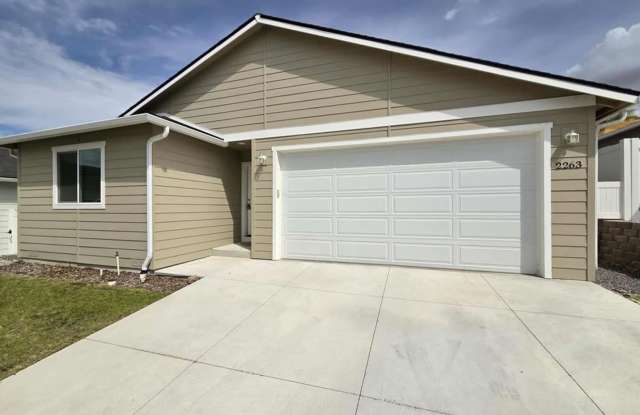 Amazing Brand New Home with 3 Bedrooms  2 Bathrooms! photos photos