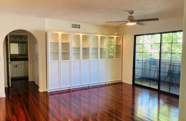 7557 N Dreamy Draw Drive Gallery 1