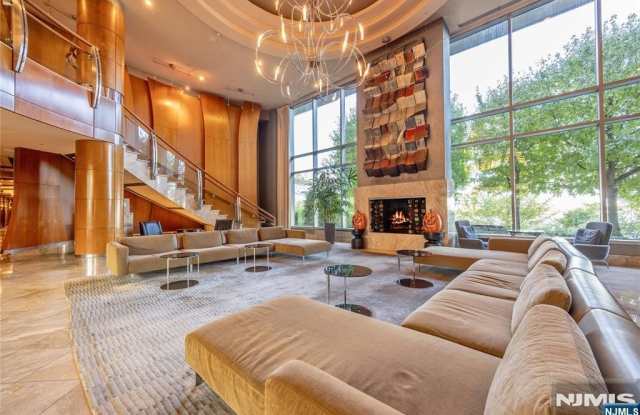 8100 River Road Gallery 2