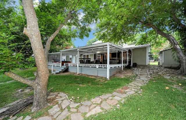 107 Lancelot Drive - 107 Lancelot Drive, Henderson County, TX 75156