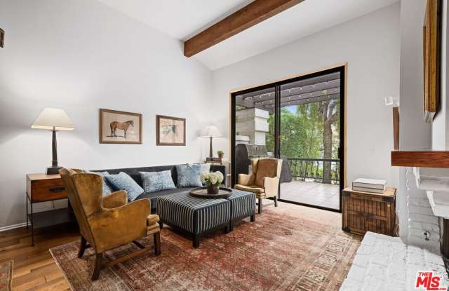 17212 Palisades Cir - 17212 Palisades Circle, Los Angeles, CA 90272