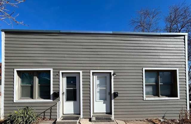 Private Entry, Cozy Comfort – 1 Bedroom, 1 Bathroom Home-Style Apartment - 4135 South 27th Street, Omaha, NE 68107