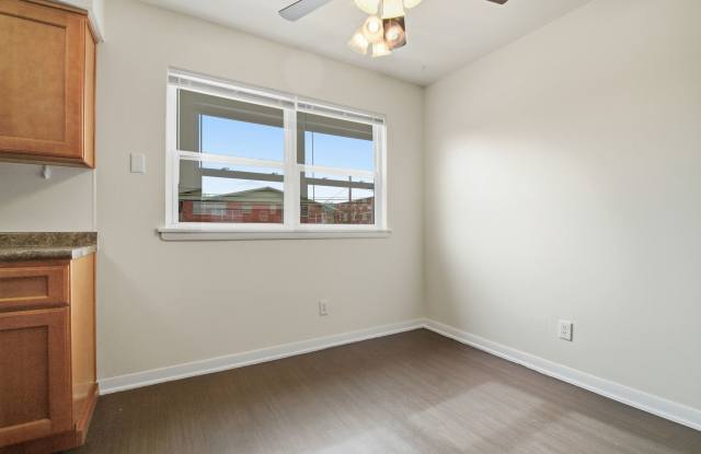 936 East Walnut Street#1 Gallery 4