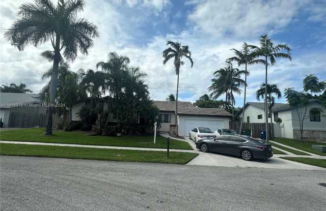 7925 SW 201 Ter - 7925 Southwest 201st Terrace, Cutler Bay, FL 33189