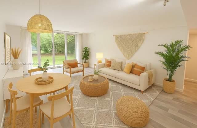 649 E Sheridan St photos photos