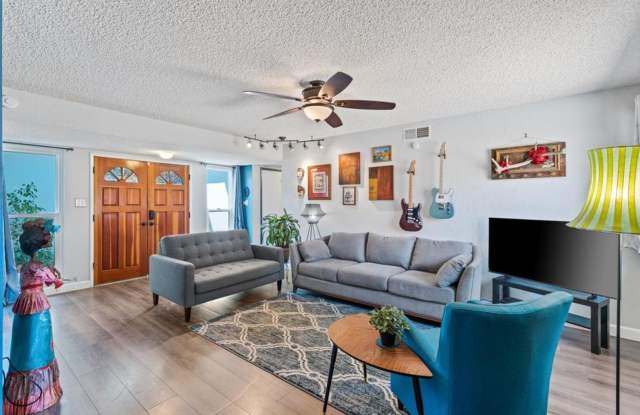 Larchmont Riviera Cottage 4/2 photos photos