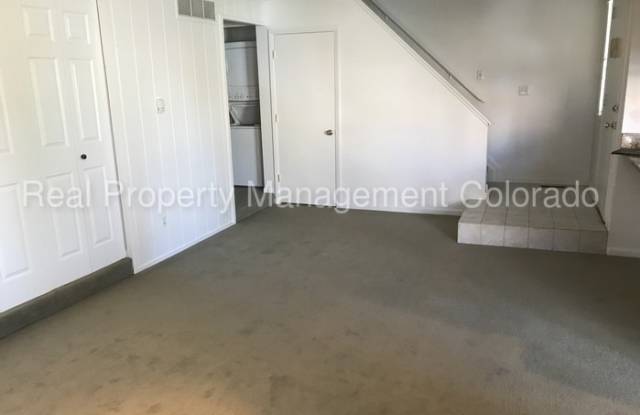 2491 South Xanadu Way Gallery 4