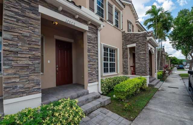 17062 SW 95th Ter photos photos