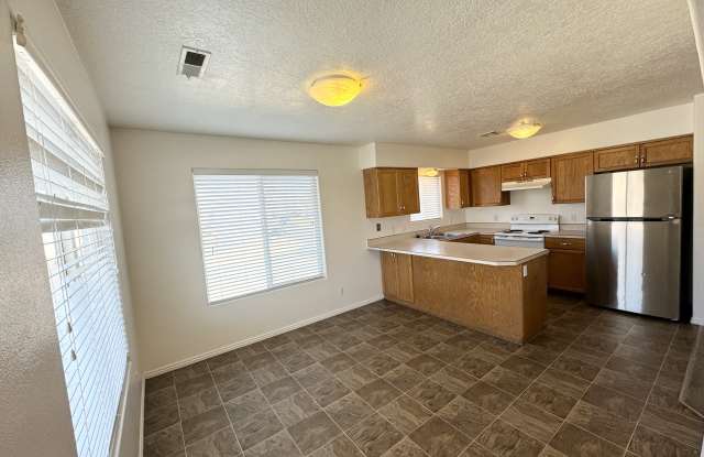 1063 S 430 E Apt 4 photos photos