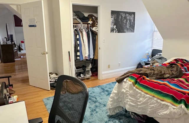 Room Rentals! Cleveland Circle 4-Bed by the Green Line photos photos