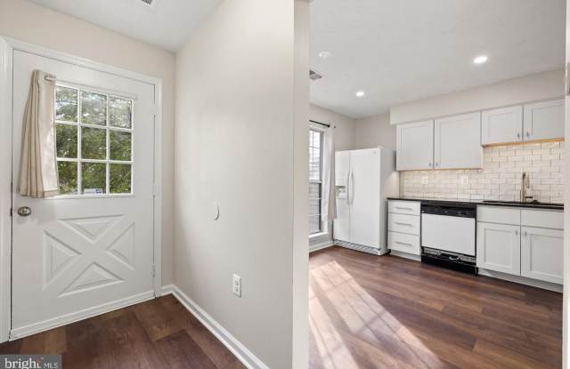 2821 MADEIRA Court Gallery 3