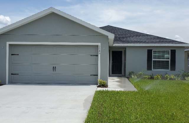 Beautiful 4-Bedroom, 2-Bathroom in Lakeland photos photos