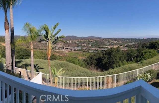 33 Hollyleaf - 33 Hollyleaf, Aliso Viejo, CA 92656 33 Hollyleaf - 33 Hollyleaf, Aliso Viejo, CA 92656
