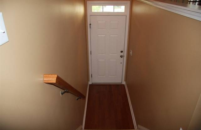 1045 Summerhouse Road Gallery 2