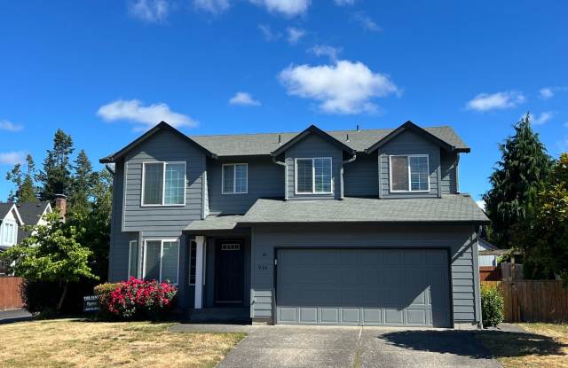 2 Story North Salmon Creek Home for Lease - 916 NW 148th St Gallery 1