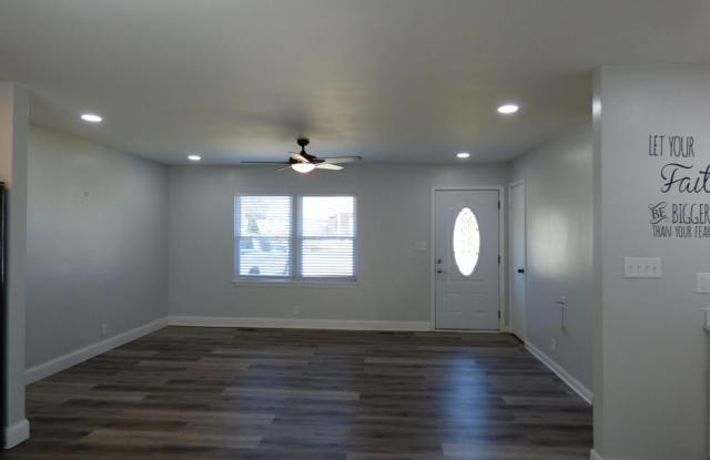 Welcome Home to this Charming, Renovated All-Brick Ranch in Mt. Washington! Gallery 3