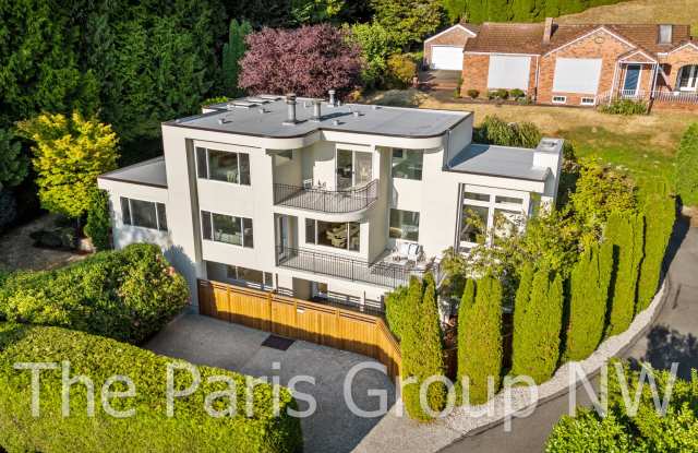 Stunning 3 Story Kirkland Water View Home * Central A/C * Pristine * Ideal Location photos photos