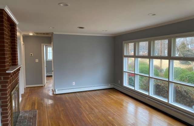 10909 BYRD DRIVE Gallery 4