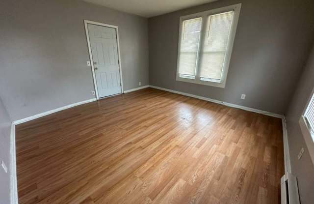 27 Hickory St photos photos