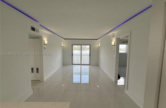 9915 W Okeechobee Rd photos photos