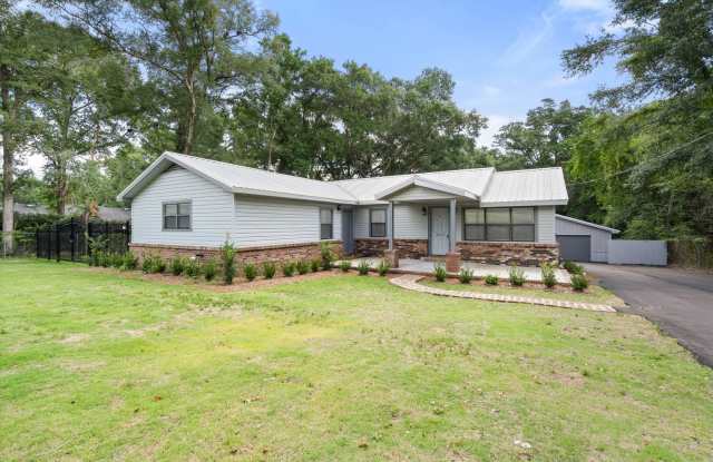 COMPLETELY REMODELED WITH RV/BOAT SHELTER photos photos