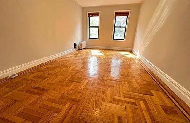 2301 Creston Avenue Gallery 2