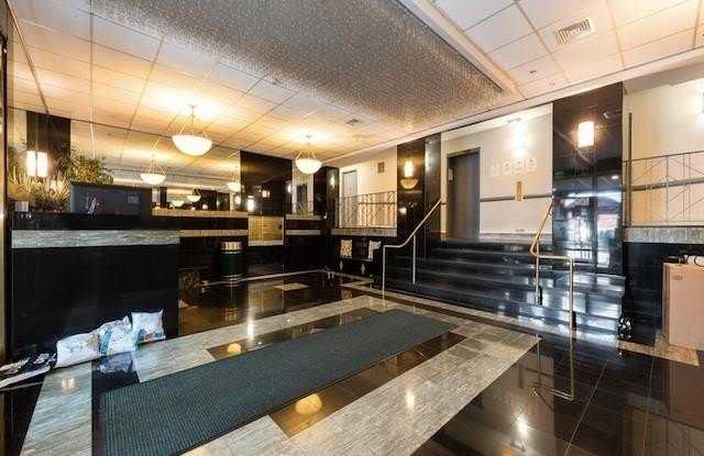 25 W Broadway unit: 105 photos photos