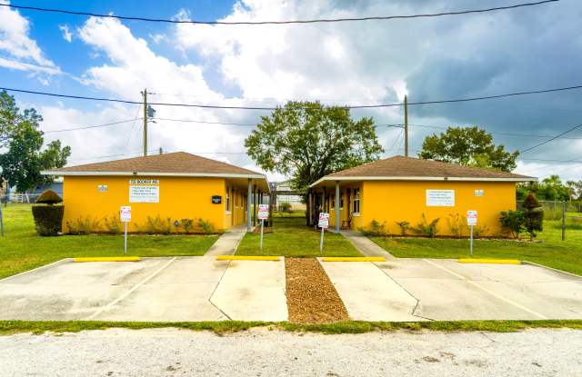 733 Booker Ave Apt 1 - 733 Booker Avenue, Sebring, FL 33870