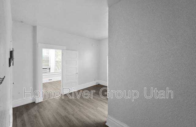 1277 E 100 S Gallery 2
