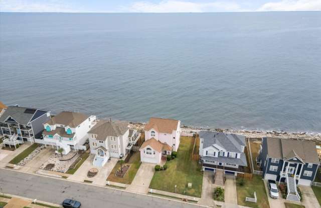 Make Chesapeake Bay views part of your everyday at 121 Grand View Dr in Hampton, Virginia! Gallery 1