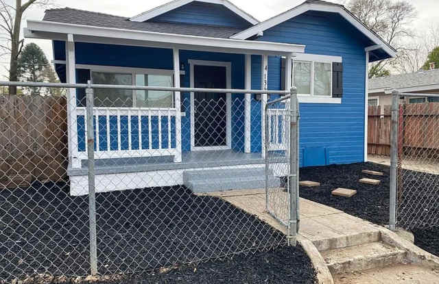 3 Bedroom 1/2 Bath in Oak Park photos photos