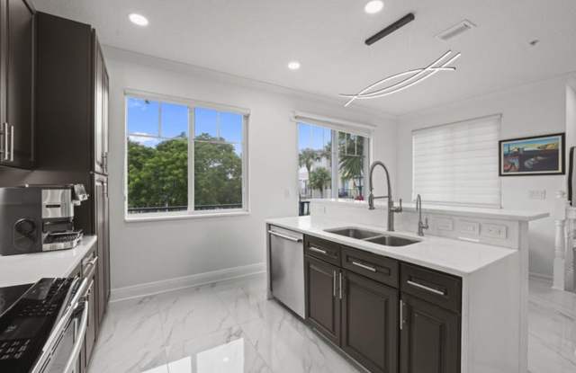 616 NW 38th Circle, Boca Raton, FL 33431 - 5700 Gallery 4