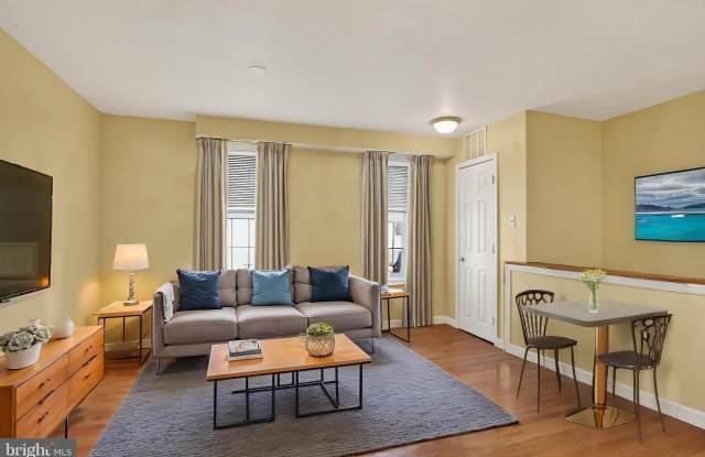 1400 S CHADWICK Street unit: 2 photos photos